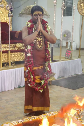 http://nithyananda.org/sites/default/files/photo-gallery/2015-10oct-12th-nithyananda-diary_IMG_5587_varanasi-ia-kalabhairava-homa-swamiji.JPG