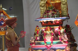 http://nithyananda.org/sites/default/files/photo-gallery/2015-10oct-12th-nithyananda-diary_IMG_5663_varanasi-ia-kalabhairava-homa.JPG