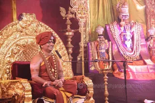 http://nithyananda.org/sites/default/files/photo-gallery/2015-10oct-14th-nithyananda-diary_IMG_6098_varanasi-ia-satsang-swamiji.JPG