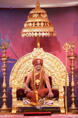 http://nithyananda.org/sites/default/files/photo-gallery/2015-10oct-15th-nithyananda-diary_IMG_6437_varanasi-ia-satsang-swamiji.JPG