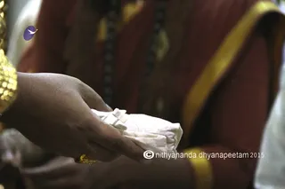 http://nithyananda.org/sites/default/files/photo-gallery/2015-10oct-17th-nithyananda-diary_IMG_7446_varanasi-ia-samaya-deeksha-swamiji.jpg