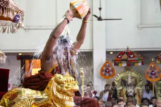 http://nithyananda.org/sites/default/files/photo-gallery/2015-10oct-17th-nithyananda-diary_IMG_7588_varanasi-ia-samaya-deeksha-swamiji.jpg