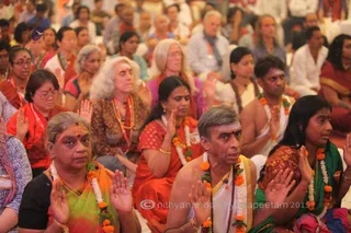 http://nithyananda.org/sites/default/files/photo-gallery/2015-10oct-18th-nithyananda-diary_IMG_7704_varanasi-ia-meenakshi-thirukalyanam-crowd-participants.JPG