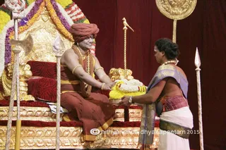 http://nithyananda.org/sites/default/files/photo-gallery/2015-10oct-18th-nithyananda-diary_IMG_7817_varanasi-ia-meenakshi-thirukalyanam-swamiji.JPG