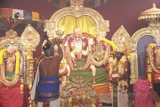 http://nithyananda.org/sites/default/files/photo-gallery/2015-10oct-18th-nithyananda-diary_IMG_8121_varanasi-ia-meenakshi-thirukalyanam-homa.JPG