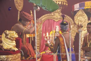 http://nithyananda.org/sites/default/files/photo-gallery/2015-10oct-18th-nithyananda-diary_IMG_8127_varanasi-ia-meenakshi-thirukalyanam-swamiji.JPG