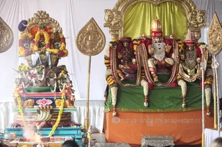 http://nithyananda.org/sites/default/files/photo-gallery/2015-10oct-19th-nithyananda-diary_IMG_7889_varanasi-ia-rudra-homa-soma-skanda.JPG