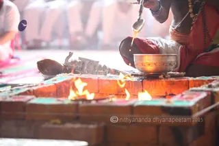 http://nithyananda.org/sites/default/files/photo-gallery/2015-10oct-19th-nithyananda-diary_IMG_7894_varanasi-ia-rudra-homa.JPG