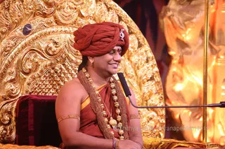 http://nithyananda.org/sites/default/files/photo-gallery/2015-10oct-20th-nithyananda-diary_IMG_8404_varanasi-ia-satsang-swamiji_0.JPG