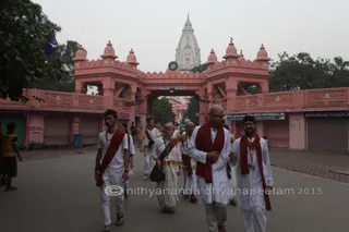 http://nithyananda.org/sites/default/files/photo-gallery/2015-10oct-21st-nithyananda-diary_IMG_8588_varanasi-ia-temple-visit-durga.JPG