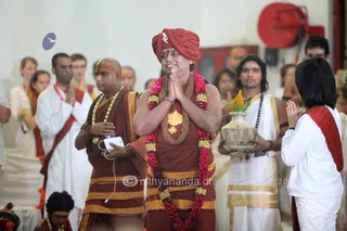 http://nithyananda.org/sites/default/files/photo-gallery/2015-10oct-21st-nithyananda-diary_IMG_8659_varanasi-ia-navaratri-day-nine-chandi-homa-swamiji.jpg