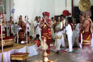 http://nithyananda.org/sites/default/files/photo-gallery/2015-10oct-21st-nithyananda-diary_IMG_8661_varanasi-ia-navaratri-day-nine-chandi-homa-swamiji.jpg