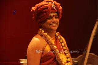 http://nithyananda.org/sites/default/files/photo-gallery/2015-10oct-21st-nithyananda-diary_IMG_9643_varanasi-ia-shivoham-process-swamiji.JPG