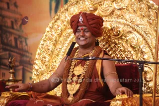 http://nithyananda.org/sites/default/files/photo-gallery/2015-10oct-22nd-nithyananda-diary_IMG_9024.JPG_varanasi-ia-satsang-vijayadashami-swamiji.JPG