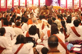 http://nithyananda.org/sites/default/files/photo-gallery/2015-10oct-25th-nithyananda-diary_IMG_9869_varanasi-ia-question_answer-shivoham-swamiji.JPG