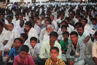 http://nithyananda.org/sites/default/files/photo-gallery/2015-10oct-31st-nithyananda-diary_IMG_1688._samaya-deeksha-program-crowd-participants.JPG