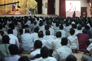 http://nithyananda.org/sites/default/files/photo-gallery/2015-10oct-31st-nithyananda-diary_IMG_1708._samaya-deeksha-program-swamiji.JPG