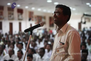 http://nithyananda.org/sites/default/files/photo-gallery/2015-10oct-31st-nithyananda-diary_IMG_1715._samaya-deeksha-program-sharing-participant.JPG