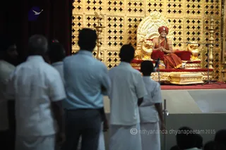 http://nithyananda.org/sites/default/files/photo-gallery/2015-10oct-31st-nithyananda-diary_IMG_1752._samaya-deeksha-program-swamiji.JPG