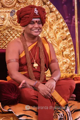 http://nithyananda.org/sites/default/files/photo-gallery/2015-10oct-8th-nithyananda-diary_IMG_3433_varanasi-ia-satsang-swamiji.JPG
