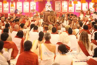 http://nithyananda.org/sites/default/files/photo-gallery/2015-10oct-9th-nithyananda-diary_IMG_3746_varanasi-ia-shivoham-process-swamiji.JPG