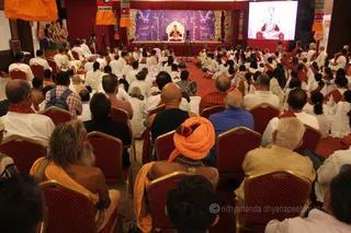 http://nithyananda.org/sites/default/files/photo-gallery/2015-10oct-9th-nithyananda-diary_IMG_3928_varanasi-ia-satsang-swamiji.JPG