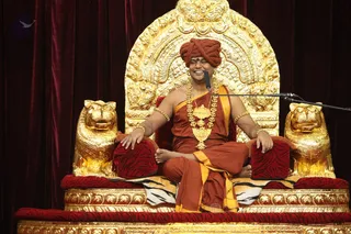 http://nithyananda.org/sites/default/files/photo-gallery/2015-11nov-09th-nithyananda-diary_IMG_2609_bidadi-raja-sabha-satsang-swamiji.JPG