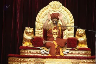 http://nithyananda.org/sites/default/files/photo-gallery/2015-11nov-09th-nithyananda-diary_IMG_2653_bidadi-raja-sabha-satsang-swamiji.JPG
