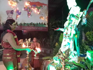 http://nithyananda.org/sites/default/files/photo-gallery/2015-11nov-10th-nithyananda-diary_20151110_205349_bidadi-diwali-kali-prana-pratishta-swamiji.JPG