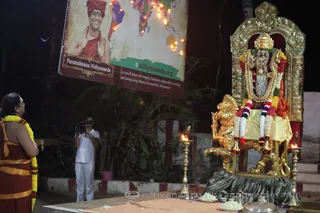 http://nithyananda.org/sites/default/files/photo-gallery/2015-11nov-14th-nithyananda-diary_IMG_4586_banglr-adheenam-pidari-amman-puja-temple-swamiji.JPG