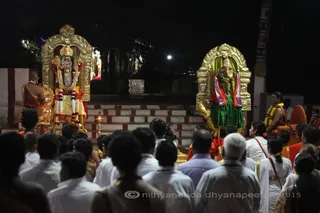 http://nithyananda.org/sites/default/files/photo-gallery/2015-11nov-14th-nithyananda-diary_IMG_4611_banglr-adheenam-pidari-amman-puja-temple-swamiji.JPG