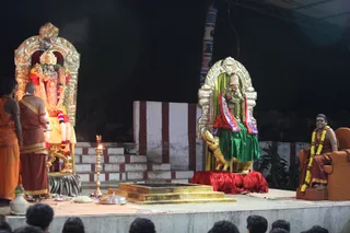 http://nithyananda.org/sites/default/files/photo-gallery/2015-11nov-14th-nithyananda-diary_IMG_4642_banglr-adheenam-pidari-amman-puja-temple-swamiji.JPG