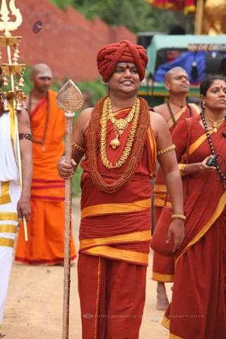 http://nithyananda.org/sites/default/files/photo-gallery/2015-11nov-17th-nithyananda-diary_IMG_7492_bnglr-adheenam-skandha-shasti-sura-samharam-procession-swamiji.JPG