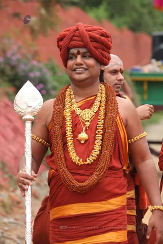 http://nithyananda.org/sites/default/files/photo-gallery/2015-11nov-17th-nithyananda-diary_IMG_7497_bnglr-adheenam-skandha-shasti-sura-samharam-procession-swamiji.JPG