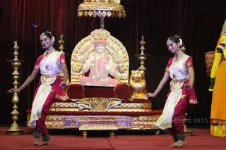 http://nithyananda.org/sites/default/files/photo-gallery/2015-11nov-18th-nithyananda-diary_IMG_8058_banglr-adheenam-nithyanandeshwara-brahmotsavam-culturals-bharatanatyam.JPG
