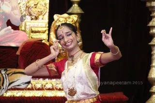 http://nithyananda.org/sites/default/files/photo-gallery/2015-11nov-18th-nithyananda-diary_IMG_8060_banglr-adheenam-nithyanandeshwara-brahmotsavam-culturals-bharatanatyam.JPG