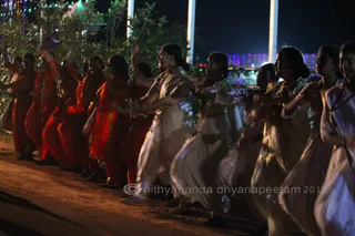 http://nithyananda.org/sites/default/files/photo-gallery/2015-11nov-18th-nithyananda-diary_IMG_8672.JPG_banglr-adheenam-nithyanandeshwara-brahmotsavam-procession.JPG