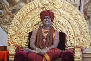 http://nithyananda.org/sites/default/files/photo-gallery/2015-11nov-19th-nithyananda-diary_IMG_9536_banglr-adheenam-nithyanandeshwara-brahmotsavam-culturals-bharatanatyam-swamiji_0.JPG
