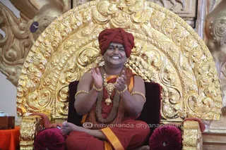 http://nithyananda.org/sites/default/files/photo-gallery/2015-11nov-19th-nithyananda-diary_IMG_9538_banglr-adheenam-nithyanandeshwara-brahmotsavam-culturals-bharatanatyam-swamiji.JPG