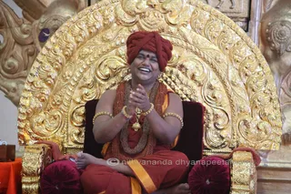 http://nithyananda.org/sites/default/files/photo-gallery/2015-11nov-19th-nithyananda-diary_IMG_9539_banglr-adheenam-nithyanandeshwara-brahmotsavam-culturals-bharatanatyam-swamiji.JPG