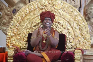 http://nithyananda.org/sites/default/files/photo-gallery/2015-11nov-19th-nithyananda-diary_IMG_9540_banglr-adheenam-nithyanandeshwara-brahmotsavam-culturals-bharatanatyam-swamiji.JPG