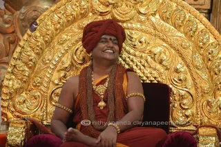 http://nithyananda.org/sites/default/files/photo-gallery/2015-11nov-19th-nithyananda-diary_IMG_9564_banglr-adheenam-nithyanandeshwara-brahmotsavam-culturals-bharatanatyam-swamiji.JPG