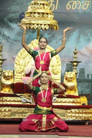 http://nithyananda.org/sites/default/files/photo-gallery/2015-11nov-22nd-nithyananda-diary_IMG_9955_blr-adheenam-nithyanandeshwara-brahmotsavam-evening-culturals-bharatanatyam.JPG