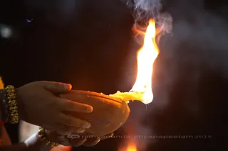 http://nithyananda.org/sites/default/files/photo-gallery/2015-11nov-25th-nithyananda-diary_IMG_3932_blr-adheenam-nithyanandeshwara-brahmotsavam-morning-bharani-deepam-temple-swamiji.JPG
