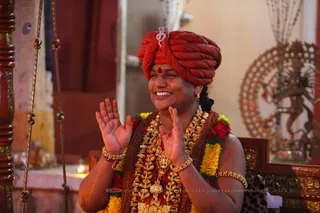 http://nithyananda.org/sites/default/files/photo-gallery/2015-11nov-25th-nithyananda-diary_IMG_4198_blr-adheenam-nithyanandeshwara-brahmotsavam-morning-bharani-swing-swamiji.JPG