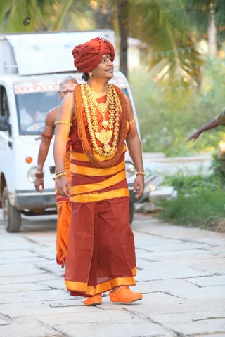 http://nithyananda.org/sites/default/files/photo-gallery/2015-11nov-25th-nithyananda-diary_IMG_4406_blr-adheenam-nithyanandeshwara-brahmotsavam-evening-karthigai-deepam-temple-swamiji.JPG