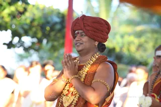 http://nithyananda.org/sites/default/files/photo-gallery/2015-11nov-25th-nithyananda-diary_IMG_4420_blr-adheenam-nithyanandeshwara-brahmotsavam-evening-karthigai-deepam-swamiji.JPG