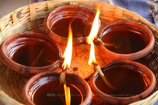 http://nithyananda.org/sites/default/files/photo-gallery/2015-11nov-25th-nithyananda-diary_IMG_4444_blr-adheenam-nithyanandeshwara-brahmotsavam-evening-karthigai-deepam-lamps.JPG