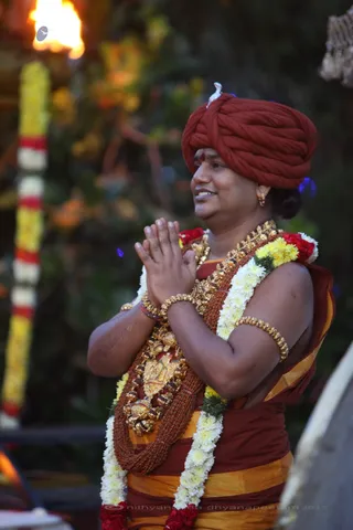 http://nithyananda.org/sites/default/files/photo-gallery/2015-11nov-25th-nithyananda-diary_IMG_4609_blr-adheenam-nithyanandeshwara-brahmotsavam-evening-karthigai-deepam-temple-swamiji.JPG