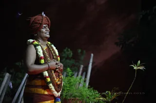 http://nithyananda.org/sites/default/files/photo-gallery/2015-11nov-25th-nithyananda-diary_IMG_5077_blr-adheenam-karthigai-deepam-nithyanandeshwara-procession-swamiji.JPG